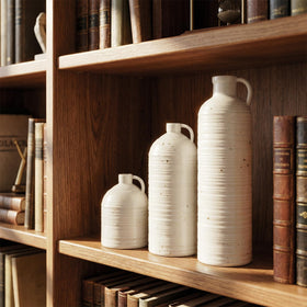 Firehold interior glaze prevents leaks, keeping surfaces safe.