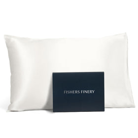 Fishers Finery white silk pillowcase front view for smooth skin and hair-friendly nights.