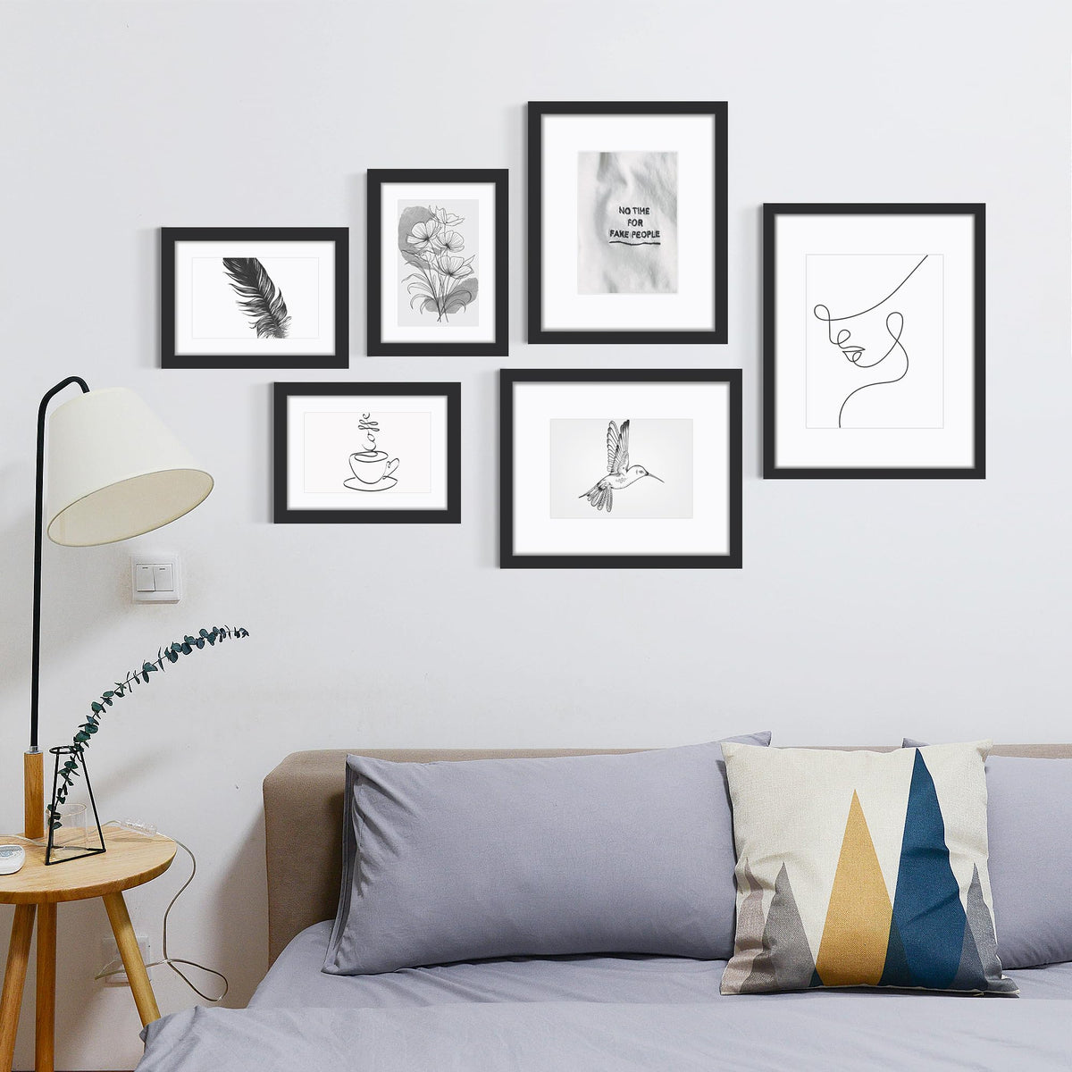 Fisnish black decor frame fits various spaces for stylish memories