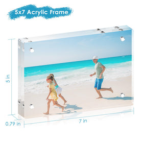 Fisnish magnetic corners securely hold photos for easy swaps.