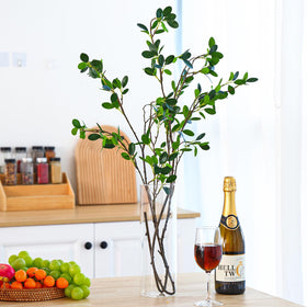 Fixwal wedding centerpiece idea with crystal-clear cylinders.