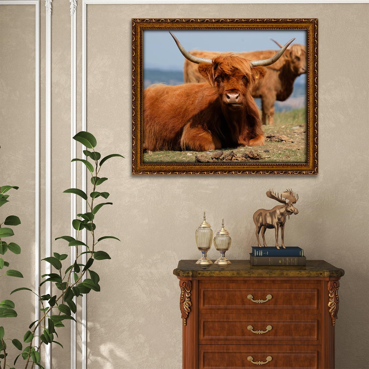 FJXMFRAME gold frame with turn-button fasteners for easy photo changes.