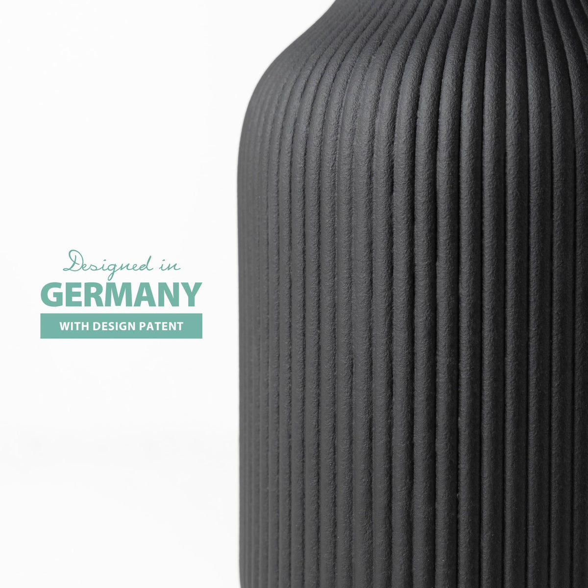 Flature grooved vase black opening area for lush bouquets