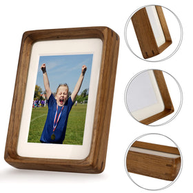 FLECHAZO non-marking nails aid clean wall mounting.