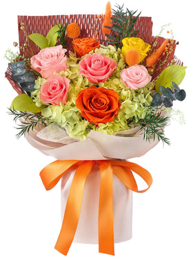 Flomoon Forever Flowers orange bouquet closeup showing preserved beauty lasting over a year.