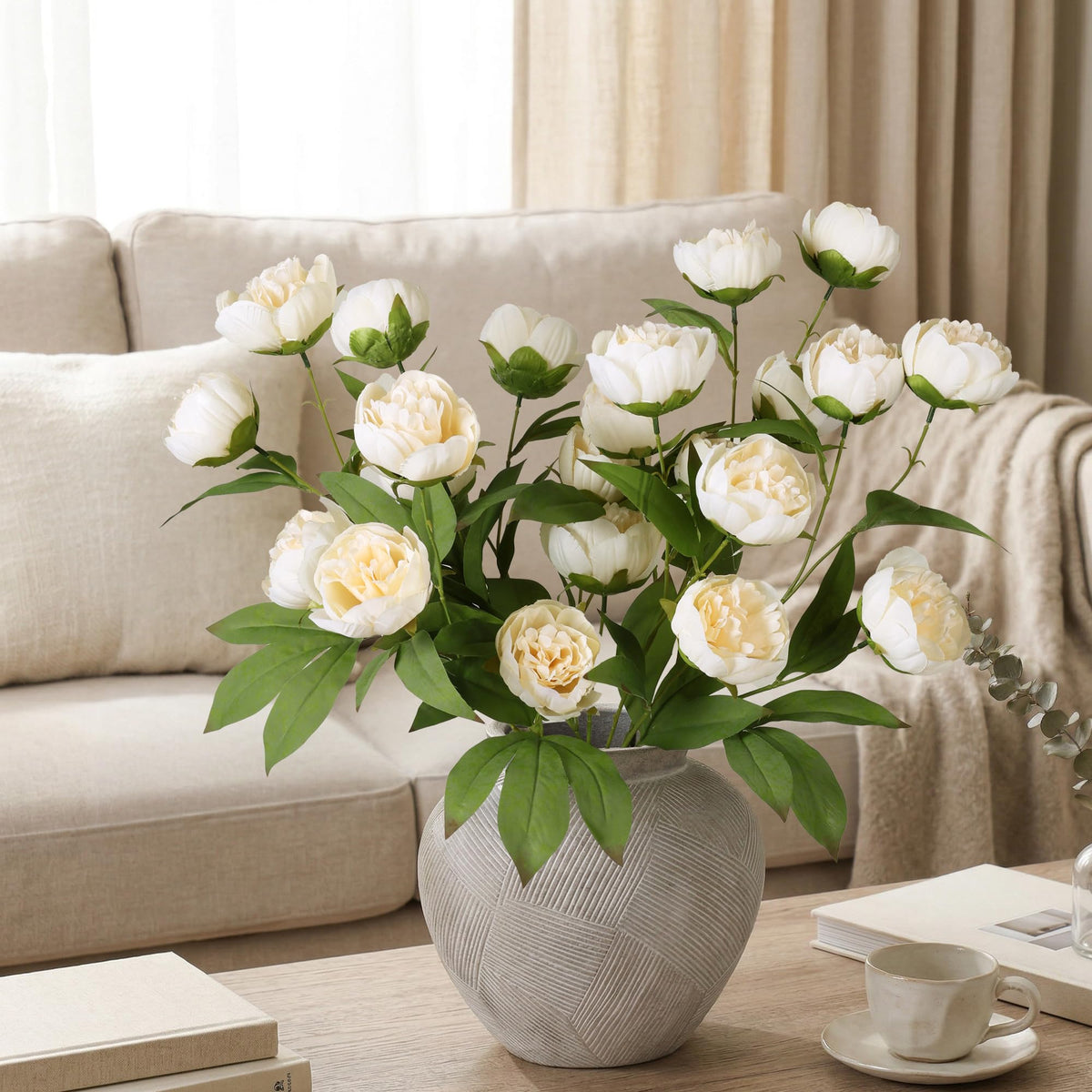 Florisso peony centerpiece wedding-ready with chic champagne color
