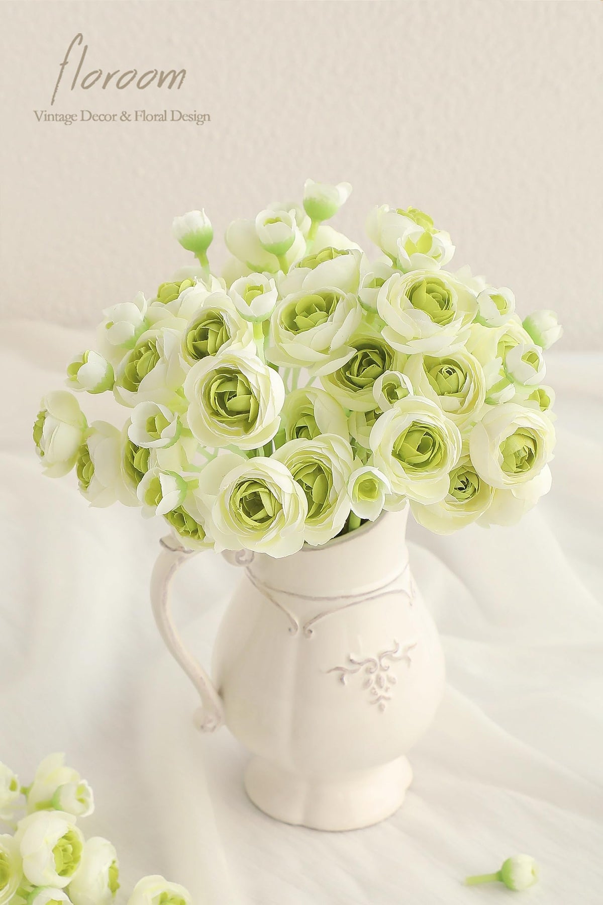 Floroom artificial ranunculus blooms ideal for long-lasting wedding decor.