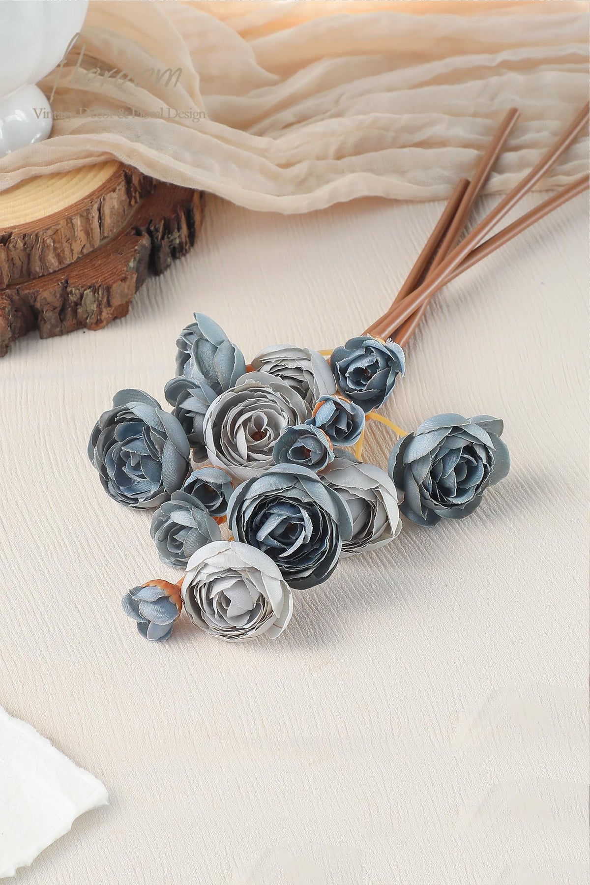Floroom Ranunculus 11-inch stems provide flexible arranging
