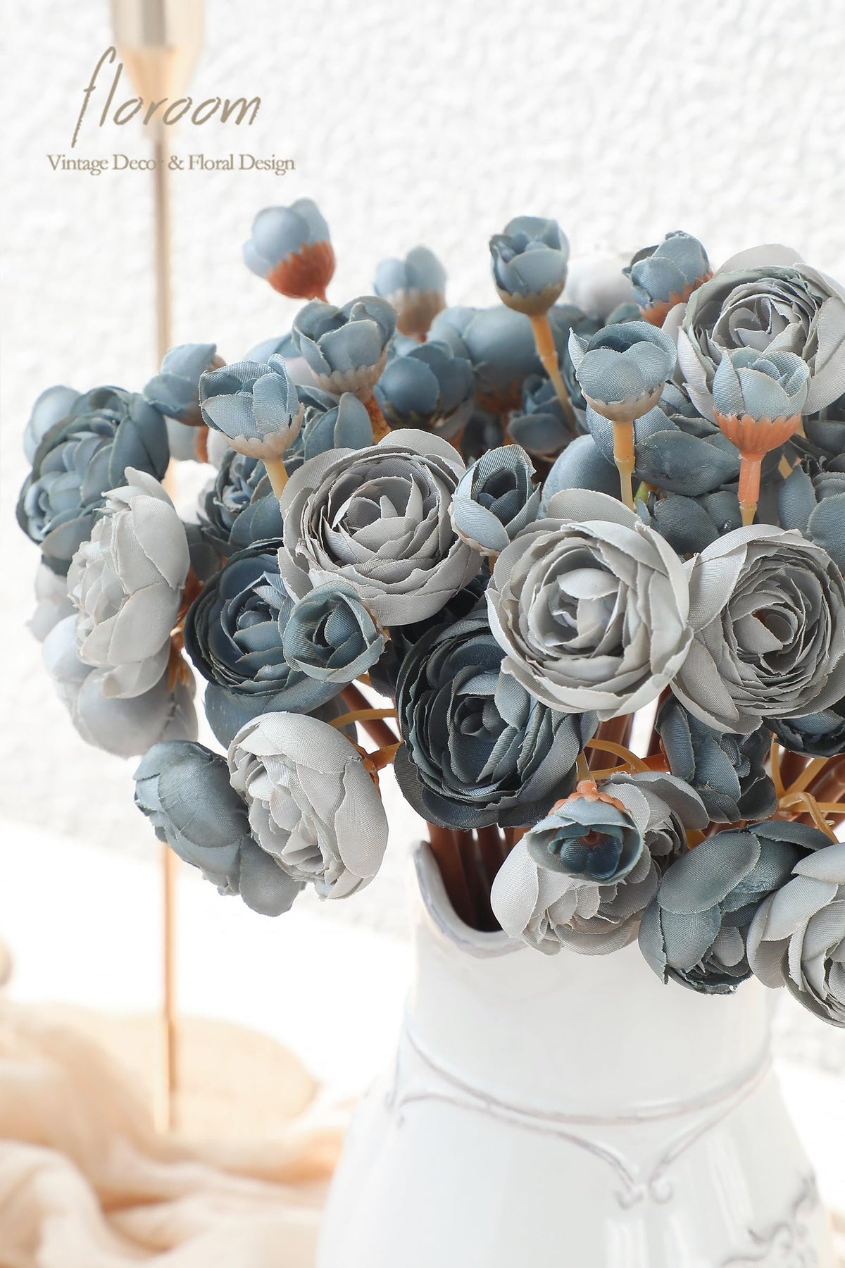 Floroom Ranunculus bridal shower decor with low-maintenance charm