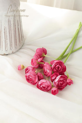 Floroom ranunculus centerpiece idea for weddings and events