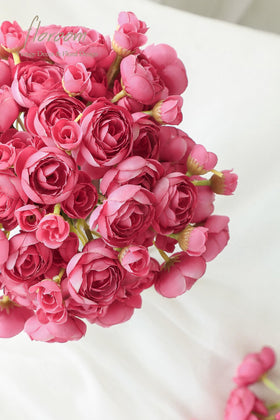 Floroom ranunculus DIY wedding decor with realistic fillers