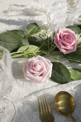 Floroom includes leaves for natural touches in every bouquet