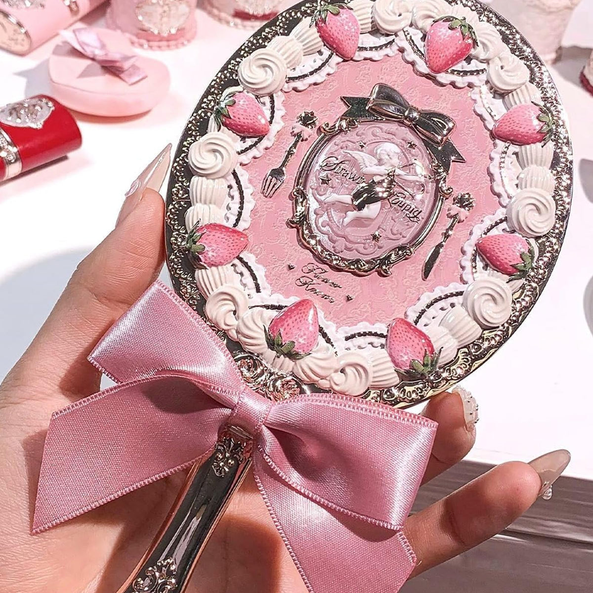 Flower Knows Strawberry cake motif adds playful charm to daily routines.