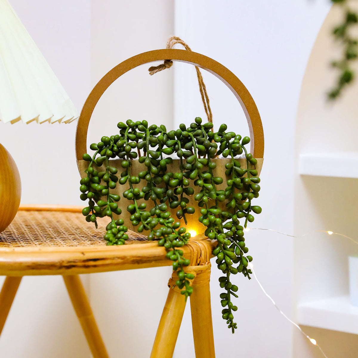 Floweroyal indoor-outdoor decor setup fits living rooms, bathrooms, and entryways.