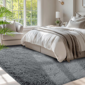 Fluffyrug plush fiber rug for versatile living room or bedroom decor.