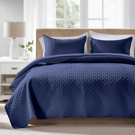 FLYMME king size navy quilt with basket weave texture for year round comfort