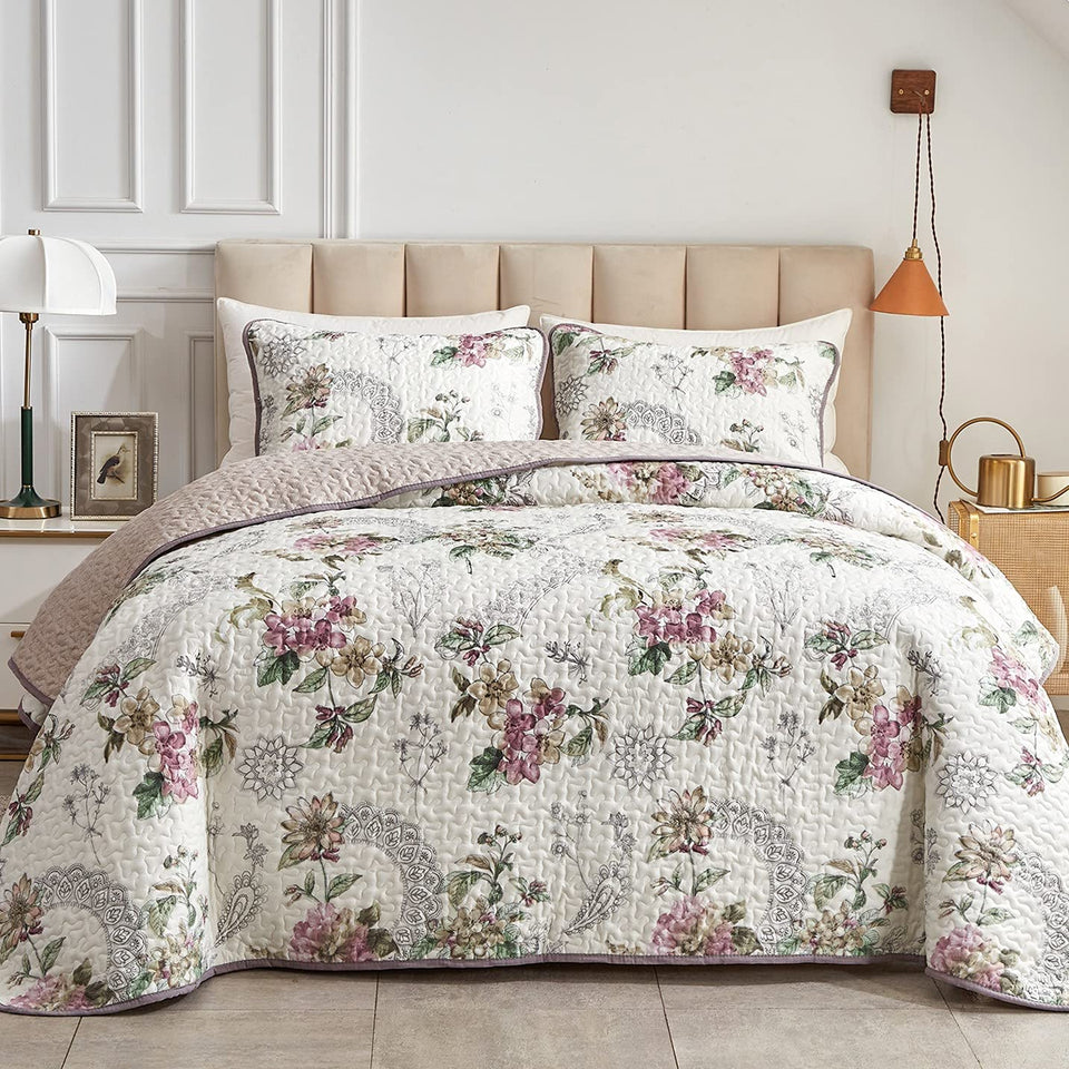 Flysheep floral beige quilt for king bed adds a fresh focal point and cozy comfort.