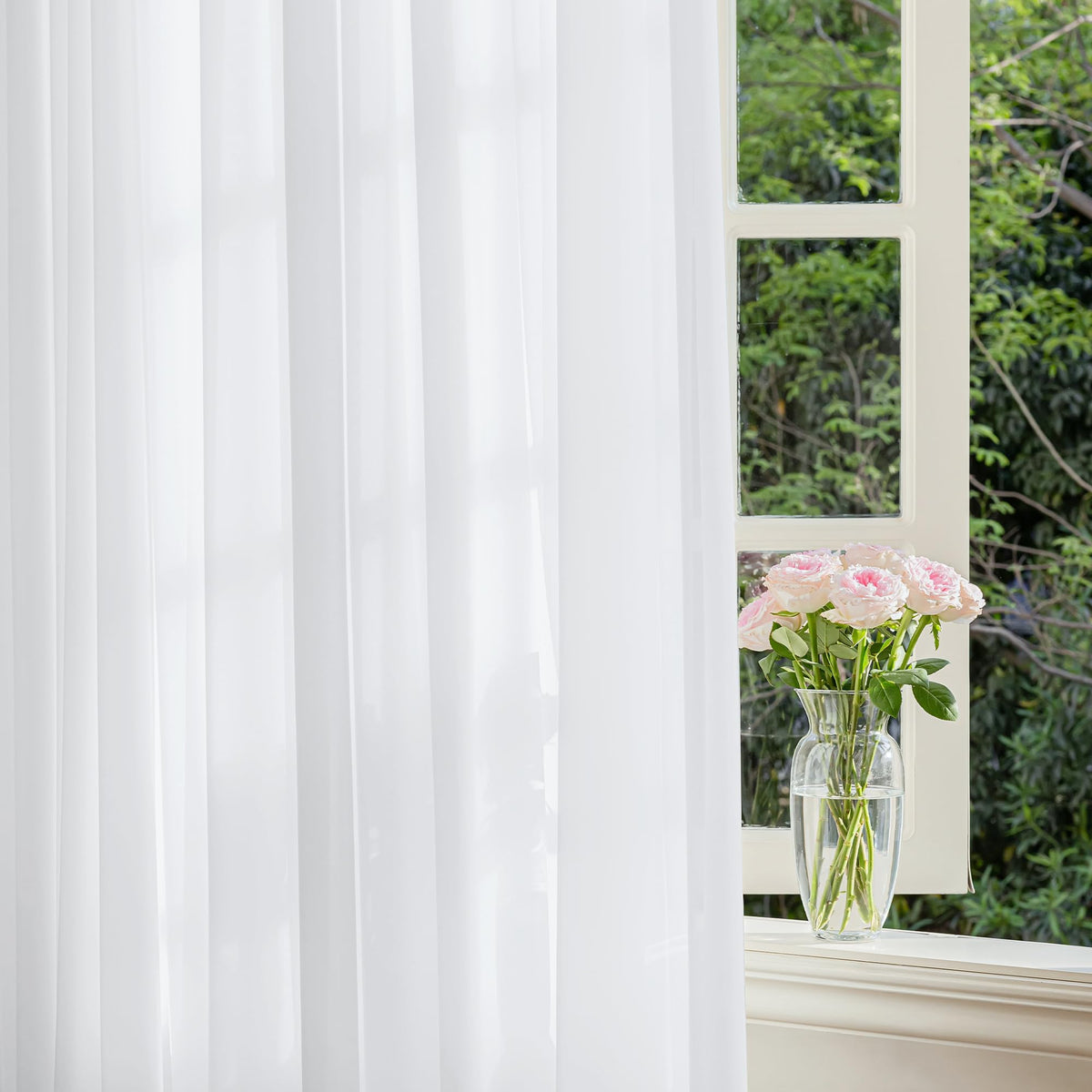 FMFUNCTEX machine-washable curtains simplify care and maintenance