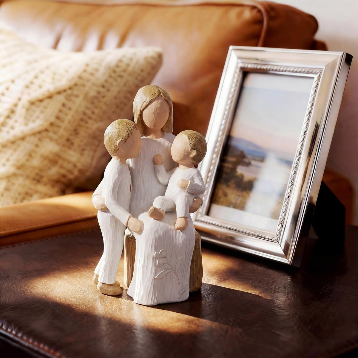 Foam Eternal 4.7-inch statue serves as a timeless keepsake