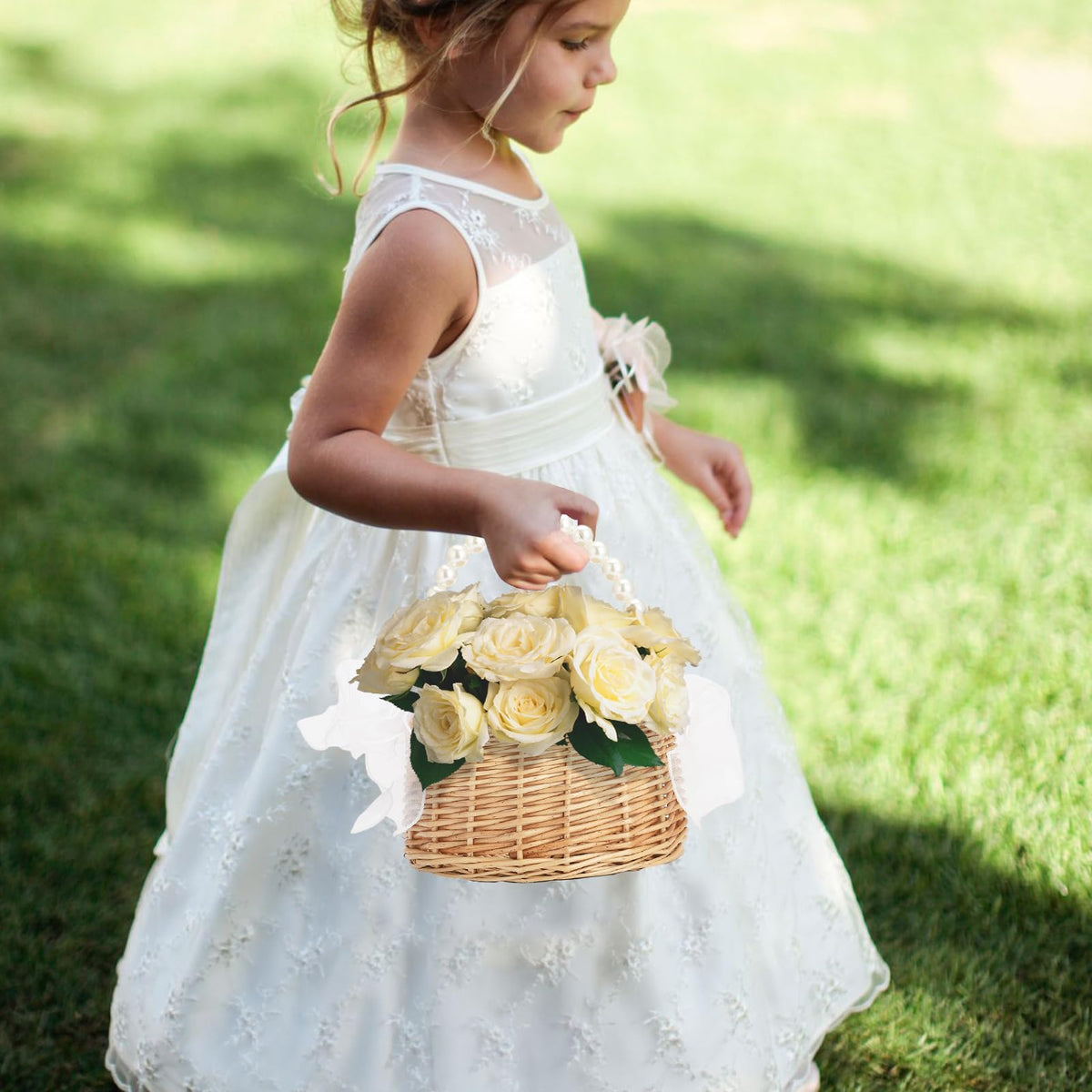 Fofetbfo flower petals aisle decoration idea for weddings