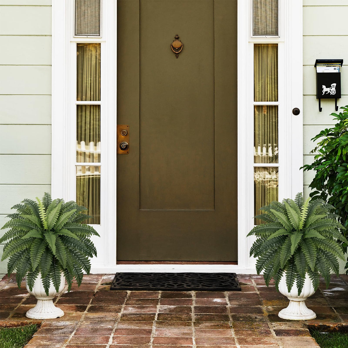 FOGSKY fake ferns silk plastic material visually convincing and durable.