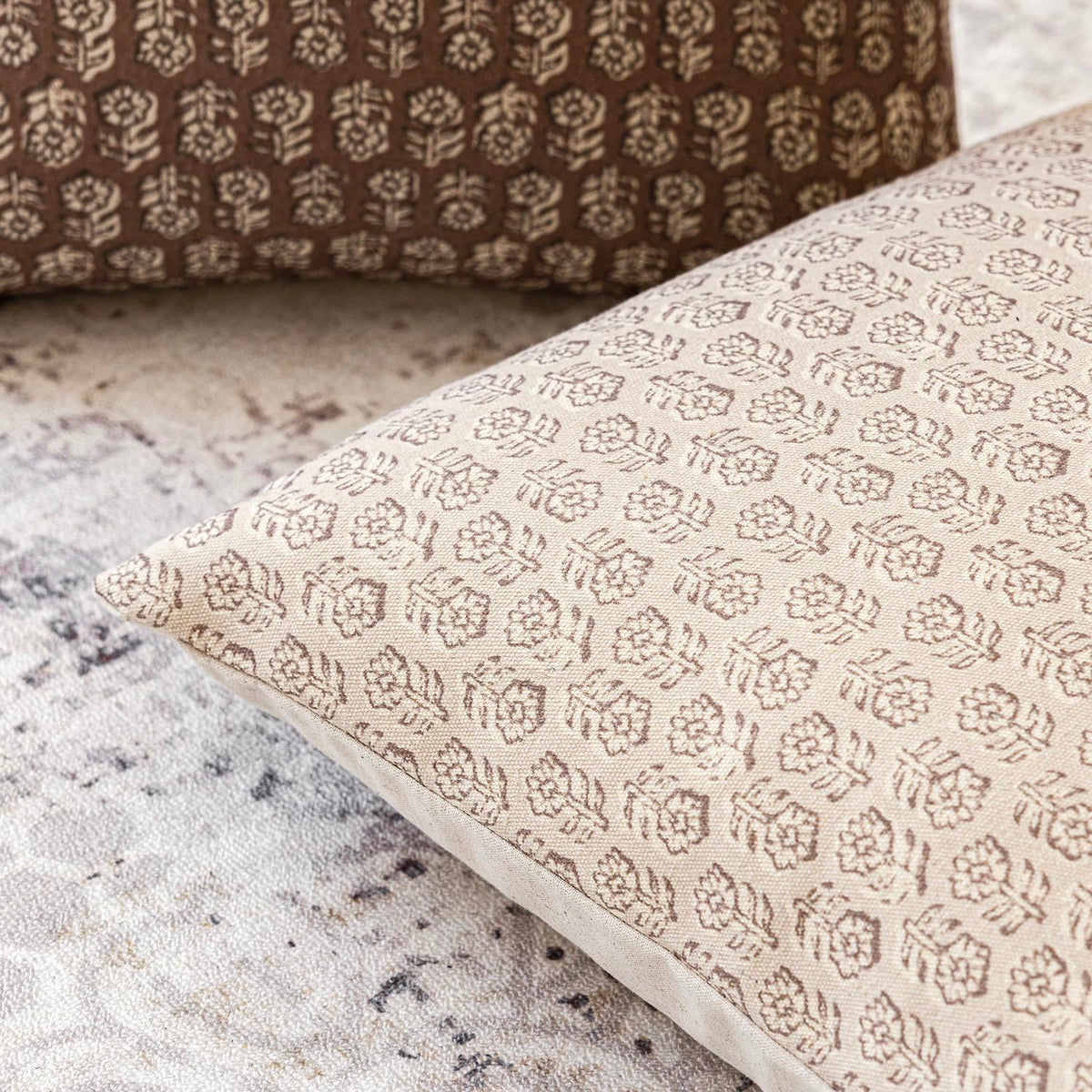 Foindtower pillow cover showing precise stitching to prevent fraying