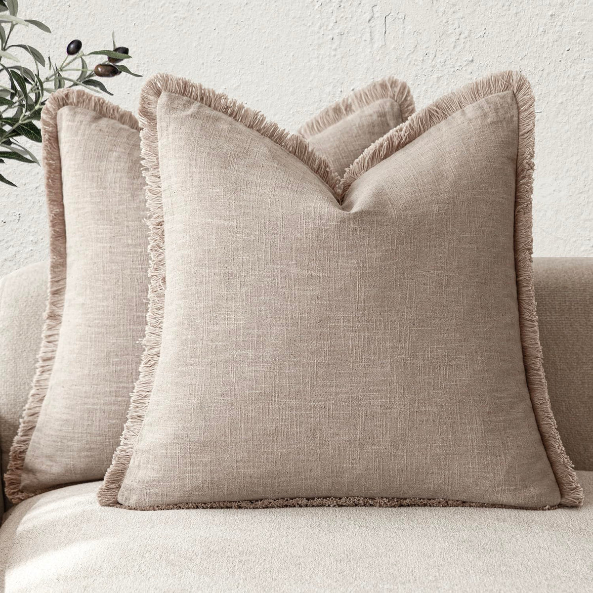Foindtower fringe pillow cover close-up in natural linen texture for a soft, boho look.