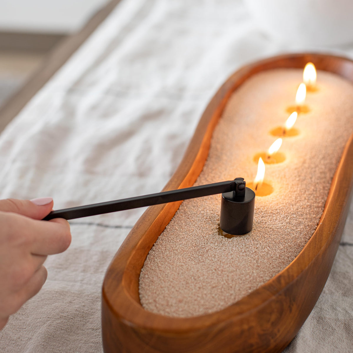 Foton Elegant Candle Care Set blends style with practical maintenance.