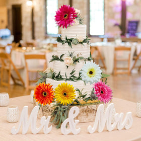FOUSUKA daisies in bright colors for table décor
