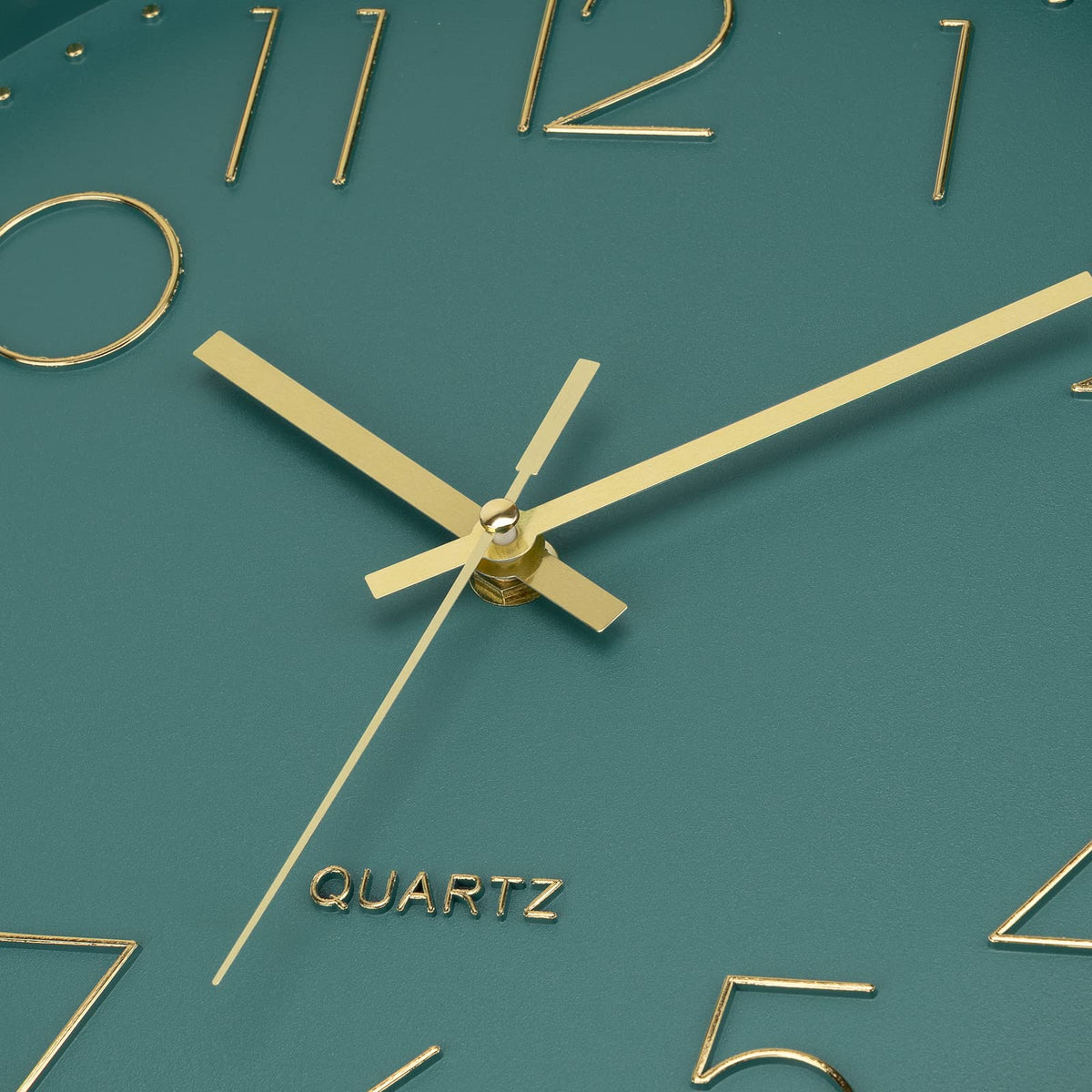 Foxtop battery-operated clock uses one AA battery for maintenance-free operation.