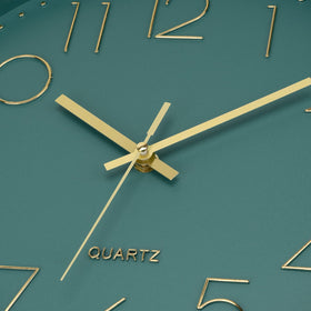 Foxtop battery-operated clock uses one AA battery for maintenance-free operation.