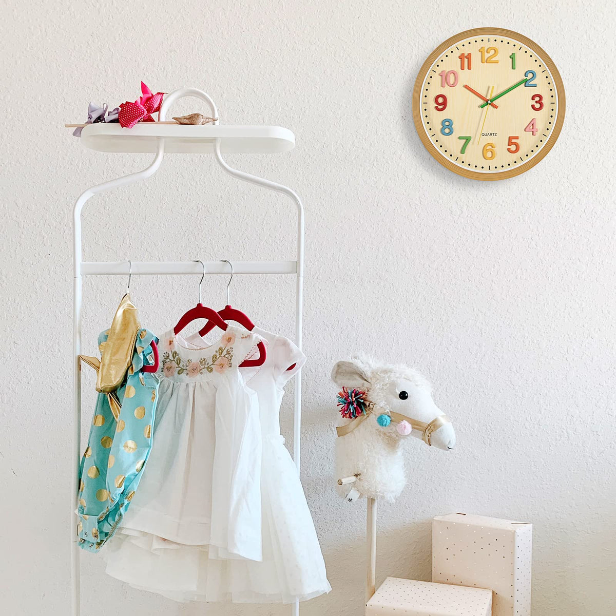 Foxtop safe acrylic face keeps everyday use kid-friendly.