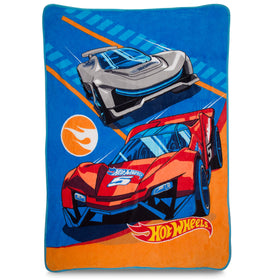 Franco Hot Wheels Speedster throw soft plush fabric for kids.