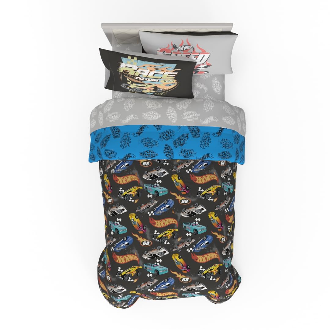 Franco Hot Wheels Total Speed reversible comforter offers two distinct racing looks.