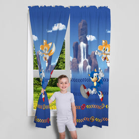 Vibrant Sonic-themed decor helps create a cohesive kids’ room aesthetic.