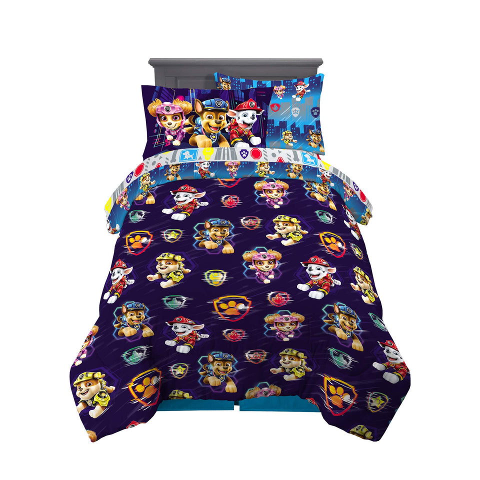 Franco Paw Patrol comforter front design featuring Chase, Marshall, Skye and Rubble for bedtime adventure