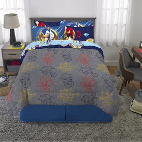 Franco Sonic pillow shams complete the look and add layered comfort