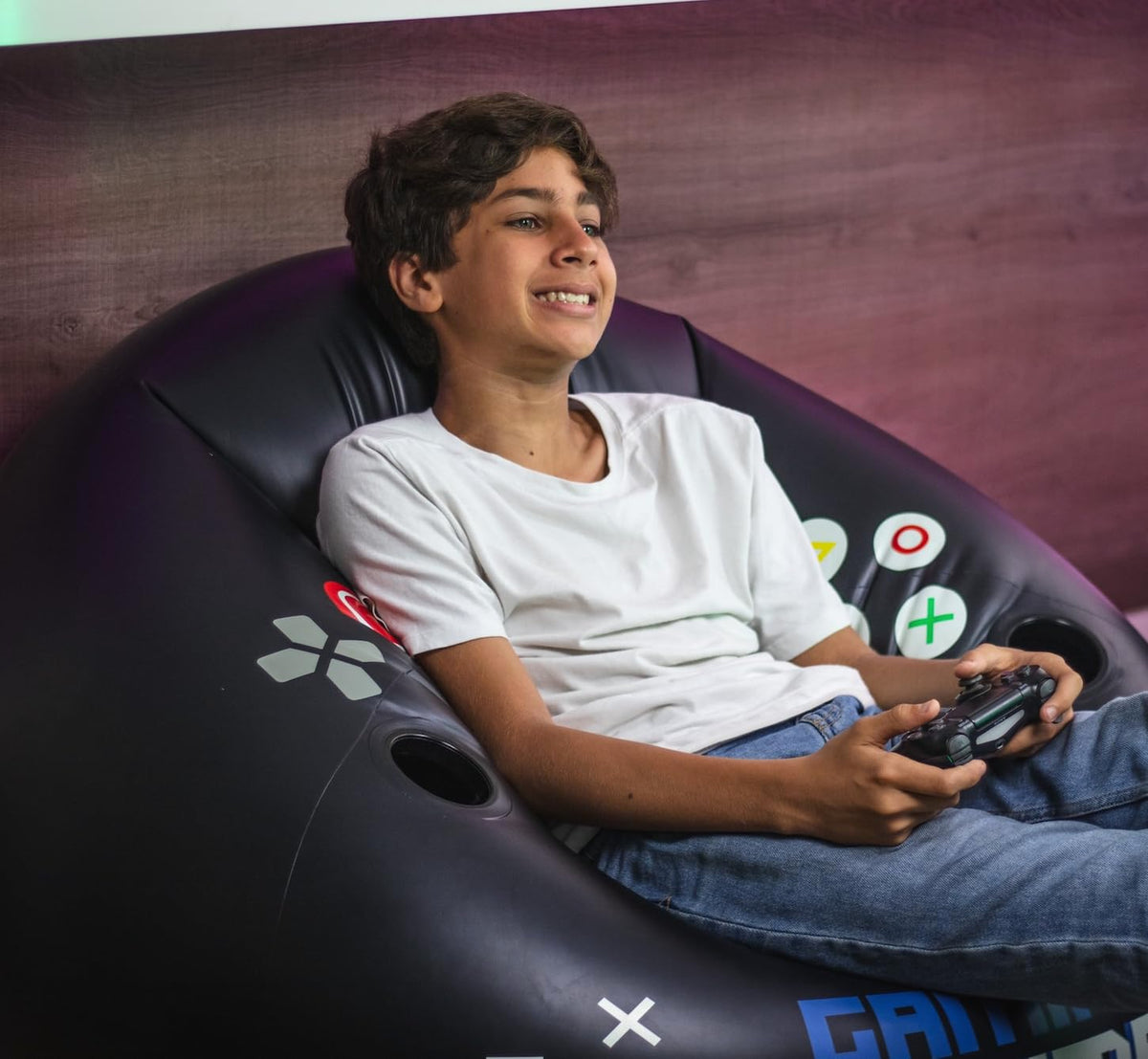 FranFusion portable gaming chair easy to move between rooms or outdoors