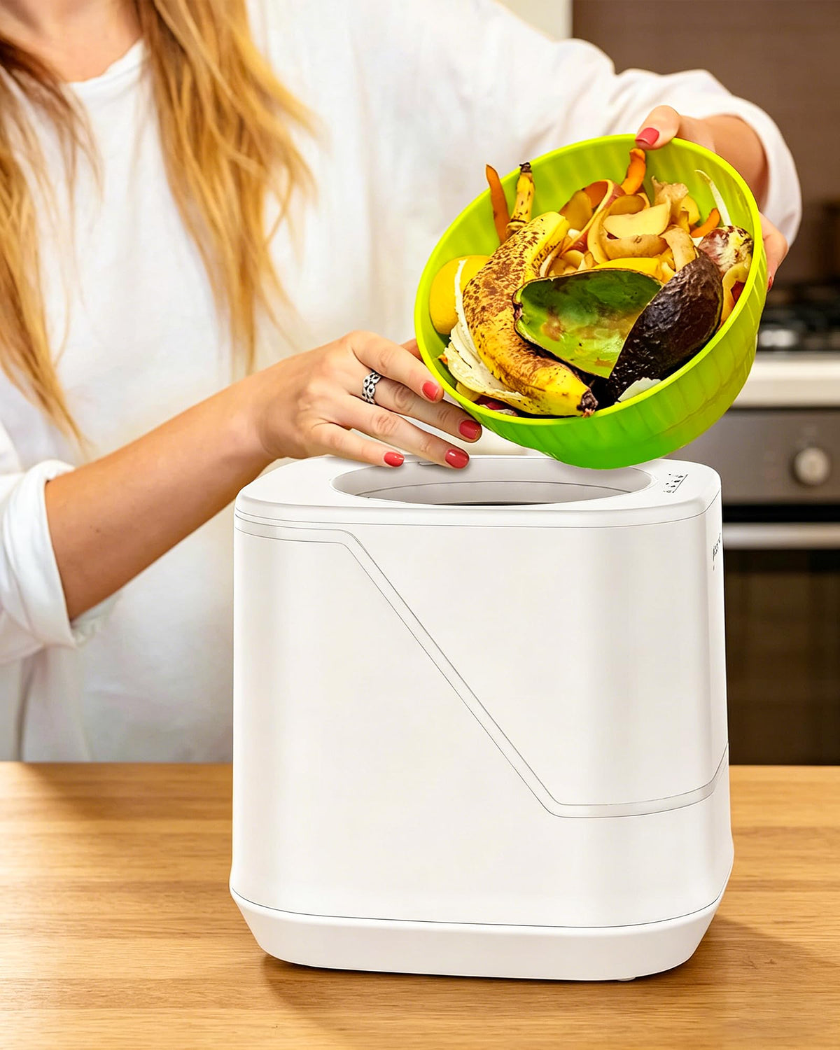 FRYLINE compact design on countertop illustrating space-saving convenience