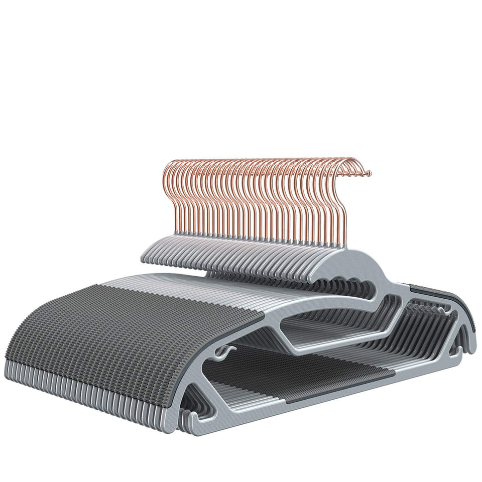 FSUTEG S-shaped hanger with non-slip grips for secure garments.