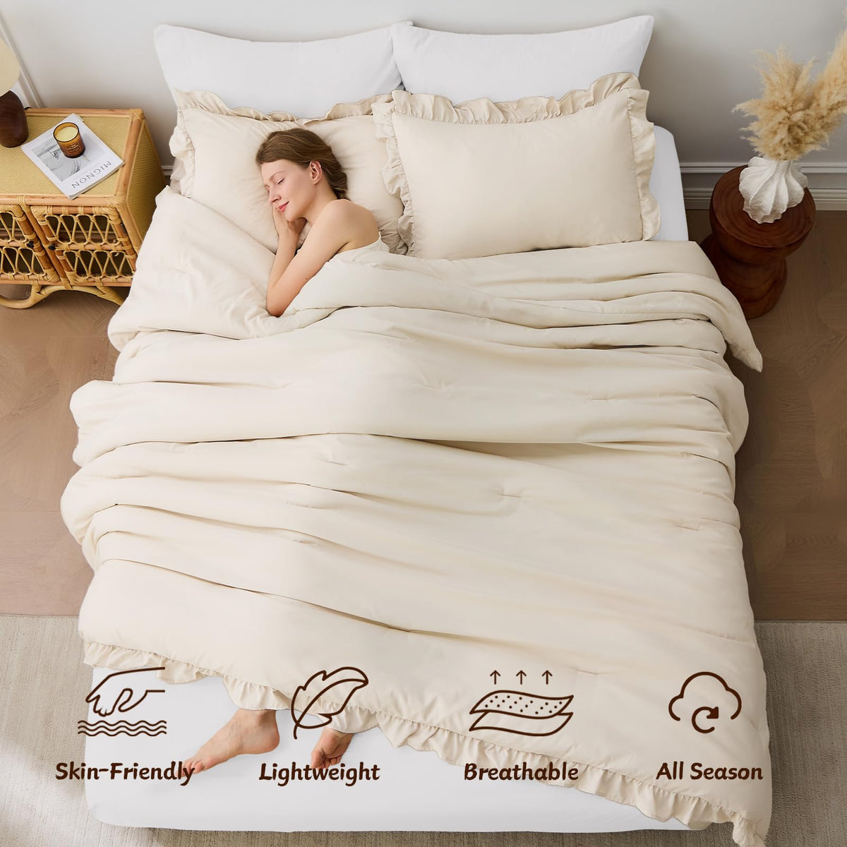 Down-alternative fill provides lightweight warmth for all seasons