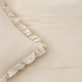 Lightweight packaging with creases that fluff easily after washing