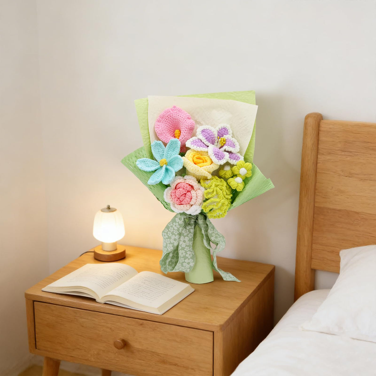 FUCAN crochet flowers in vase decor idea for cozy spaces.