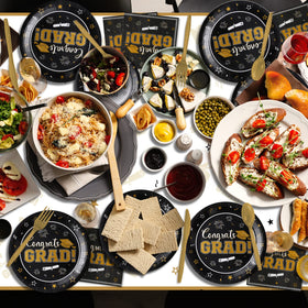 FunnyPars black-gold decor elevates party styling with coordinated accents