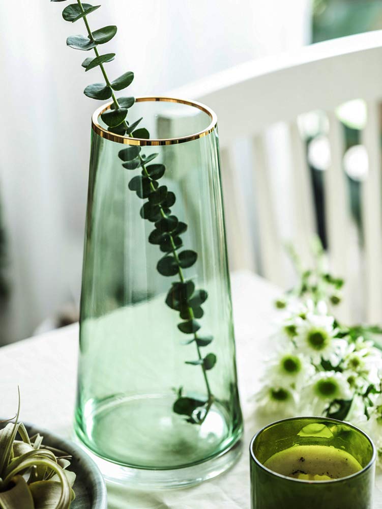 Funsoba handmade mouthblown glass detail showcases unique craftsmanship.