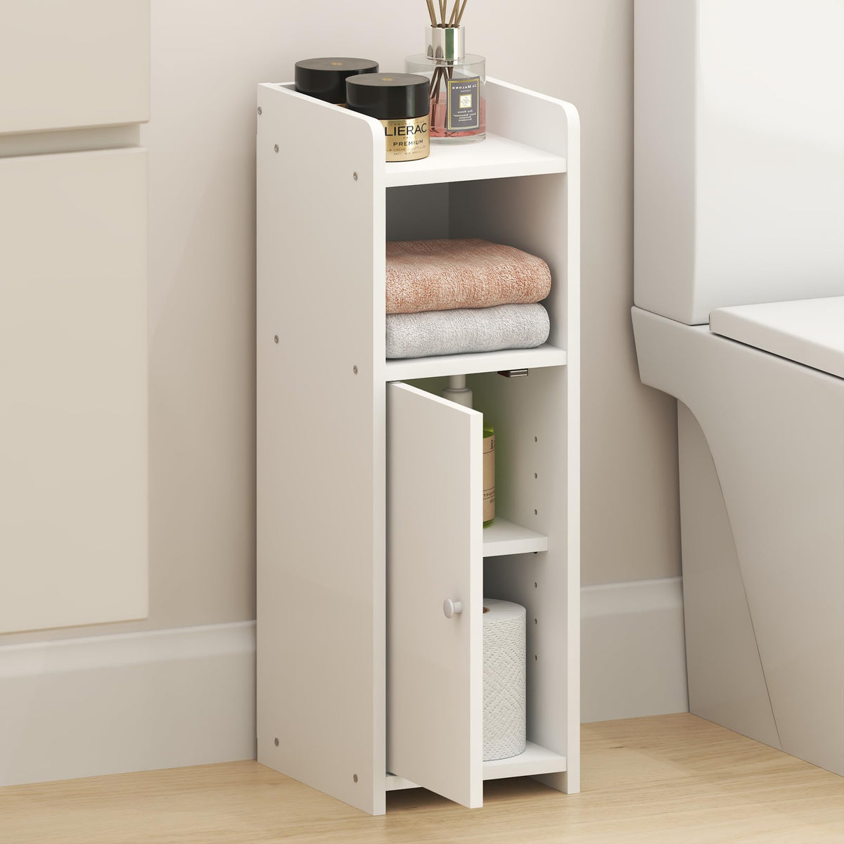 Furinno Fulda top open shelf for daily essentials within easy reach.