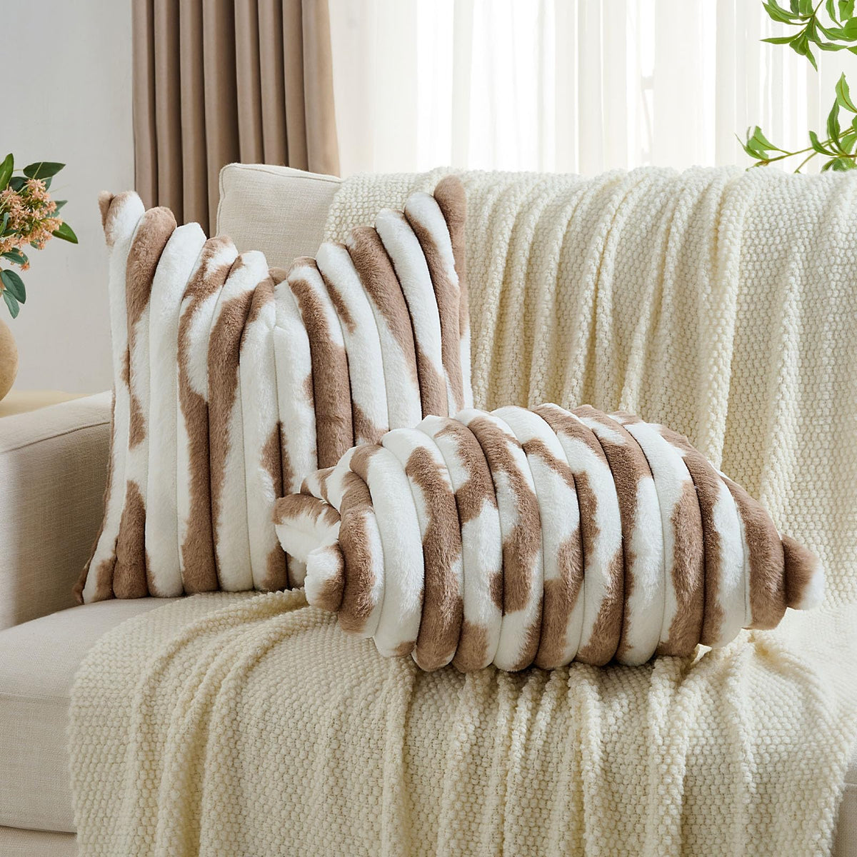 FUTEI double-side faux rabbit fur pillow cover creates luxurious texture for sofas and beds