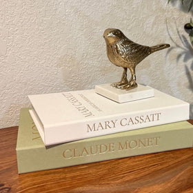 Fveuc art-inspired Monet-Cassatt design adds cultivated flair to decor.