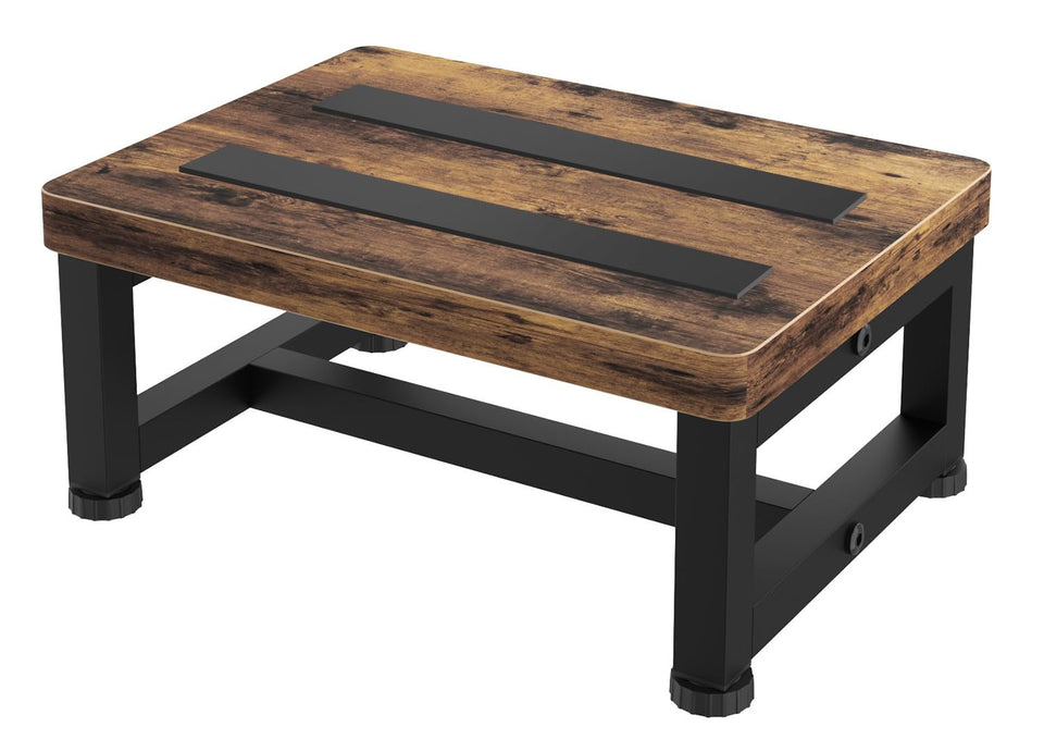 FYGUES wooden step stool with non-slip feet for stable use on uneven floors.