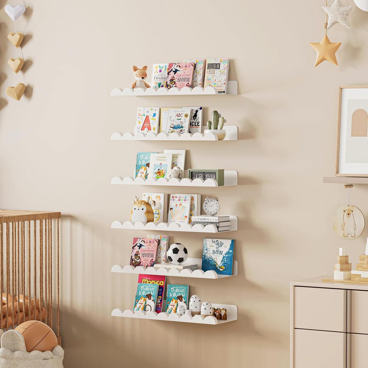 Gailia scalloped edges safety design adds charm while protecting little hands.